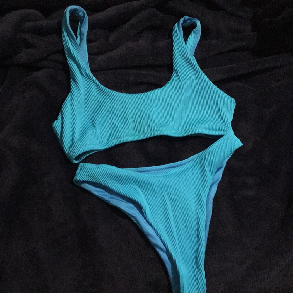 BuffBunny Bikini Set